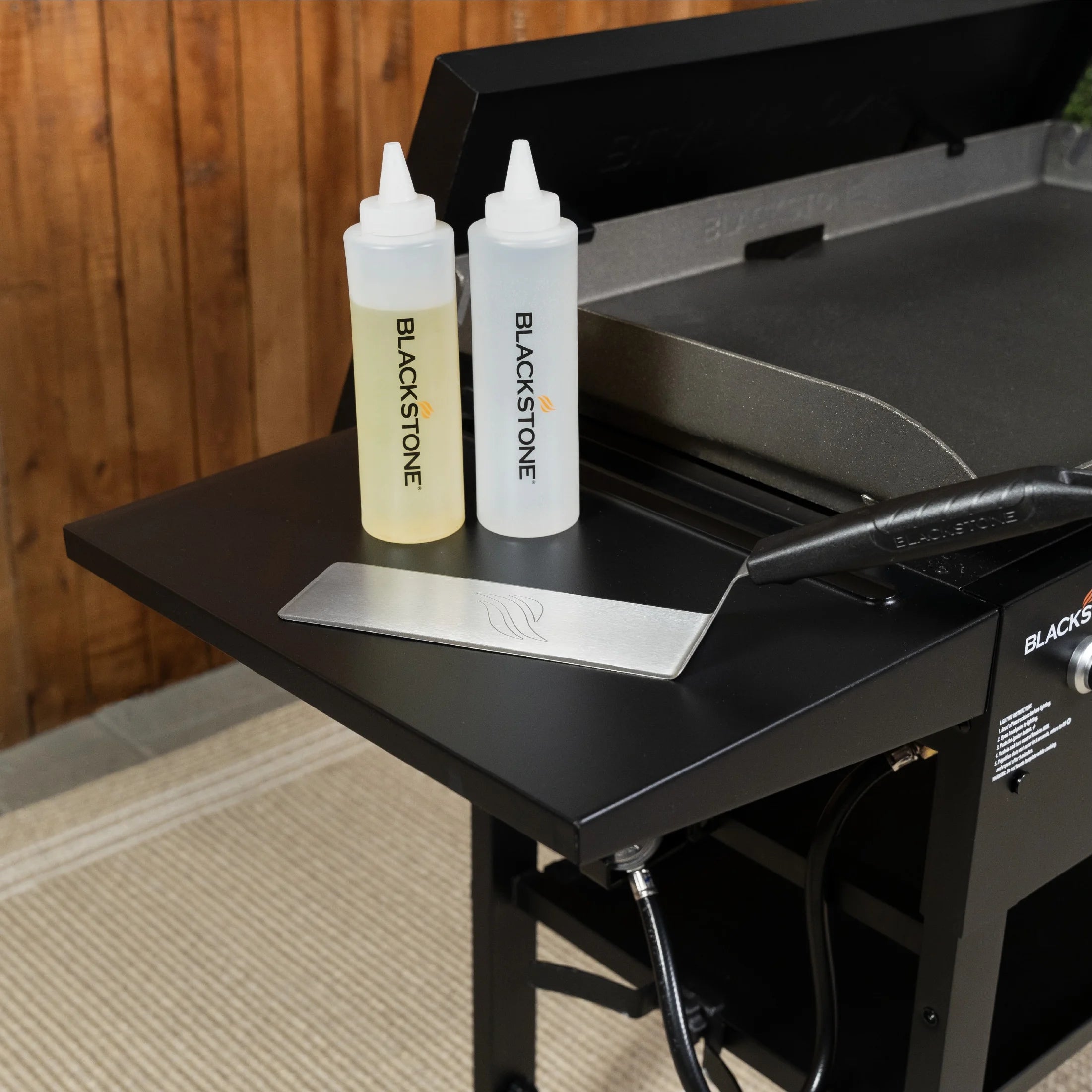 Blackstone Original Outdoor Griddle, 2-Burner 28" Propane Flat Top Grill with Hard Cover, Black