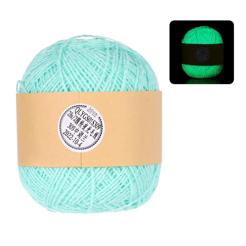 Luminous Chunky Polyester Yarn for Knitting - Glow in the Dark