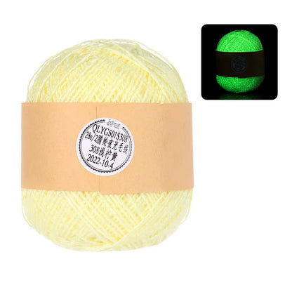 Luminous Chunky Polyester Yarn for Knitting - Glow in the Dark