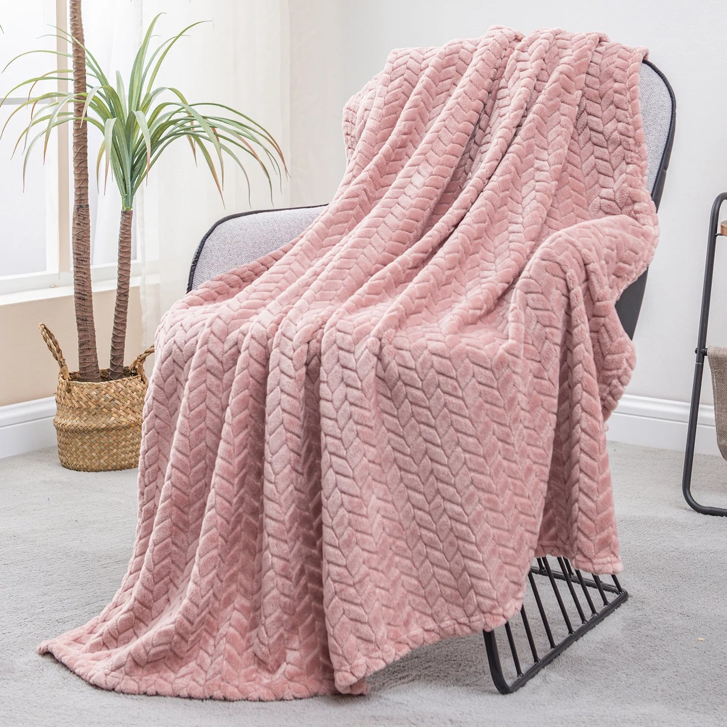 Large Jacquard Weave Flannel Fleece Throw Blanket with Leaves Pattern (50" x 70", Pink)