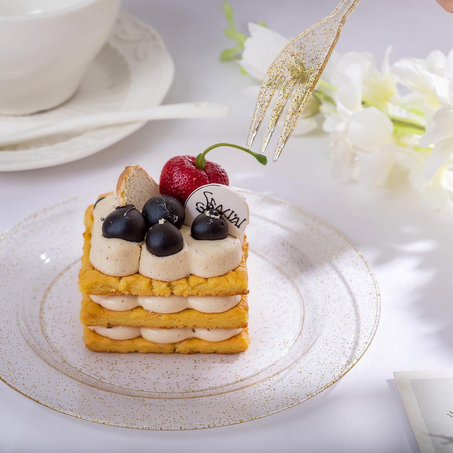 WELLIFE 120-Count Gold Glitter Plastic Dessert Plates and Forks Set, 6.5-Inch Disposable Plates and Durable Small Forks for Catering, Parties, and Weddings