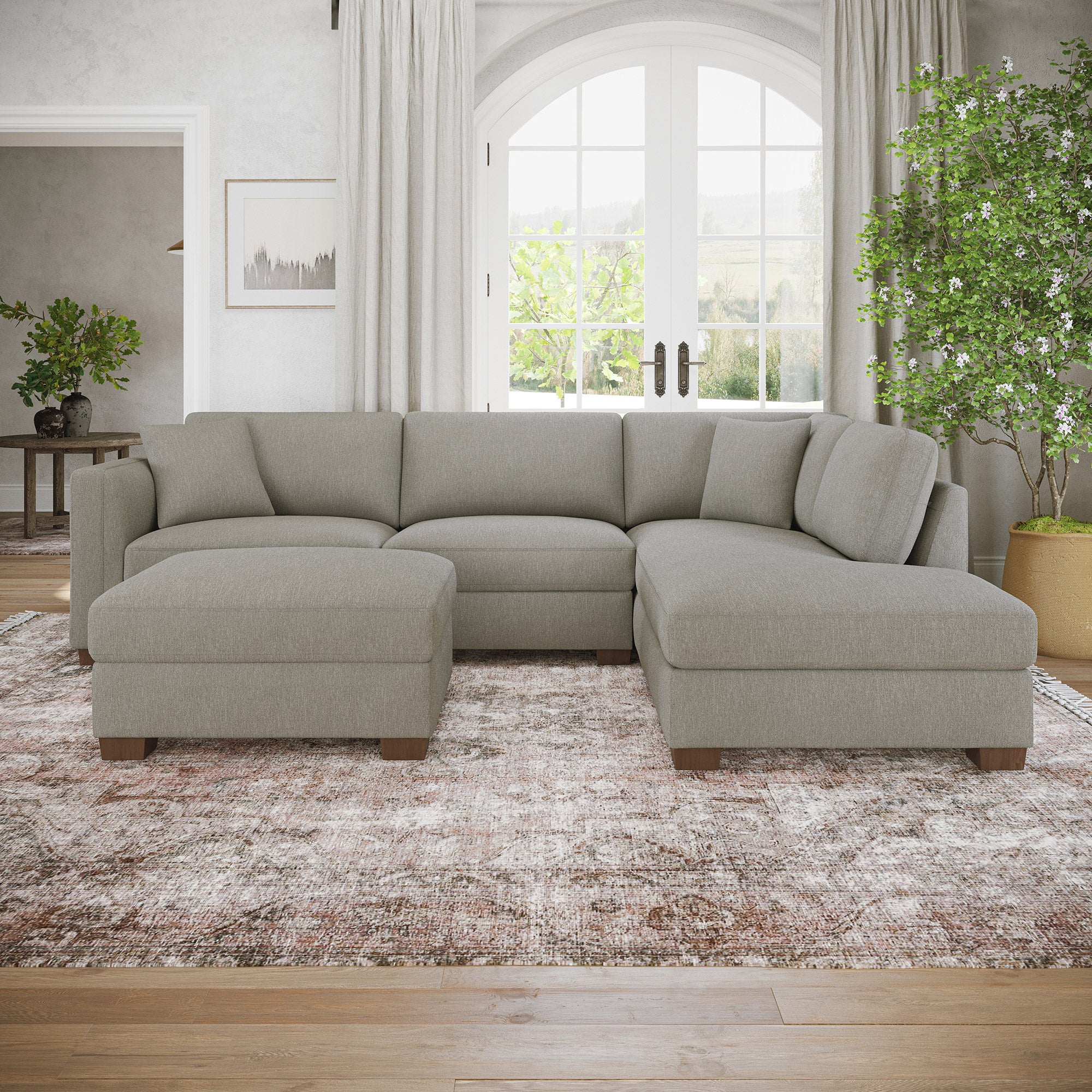 Thomasville Walsen Sectional with Storage Ottoman