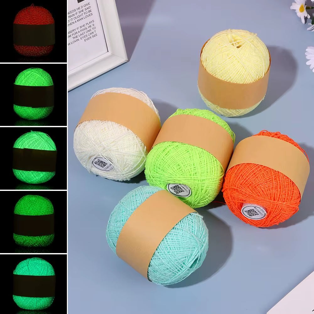 Luminous Chunky Polyester Yarn for Knitting - Glow in the Dark